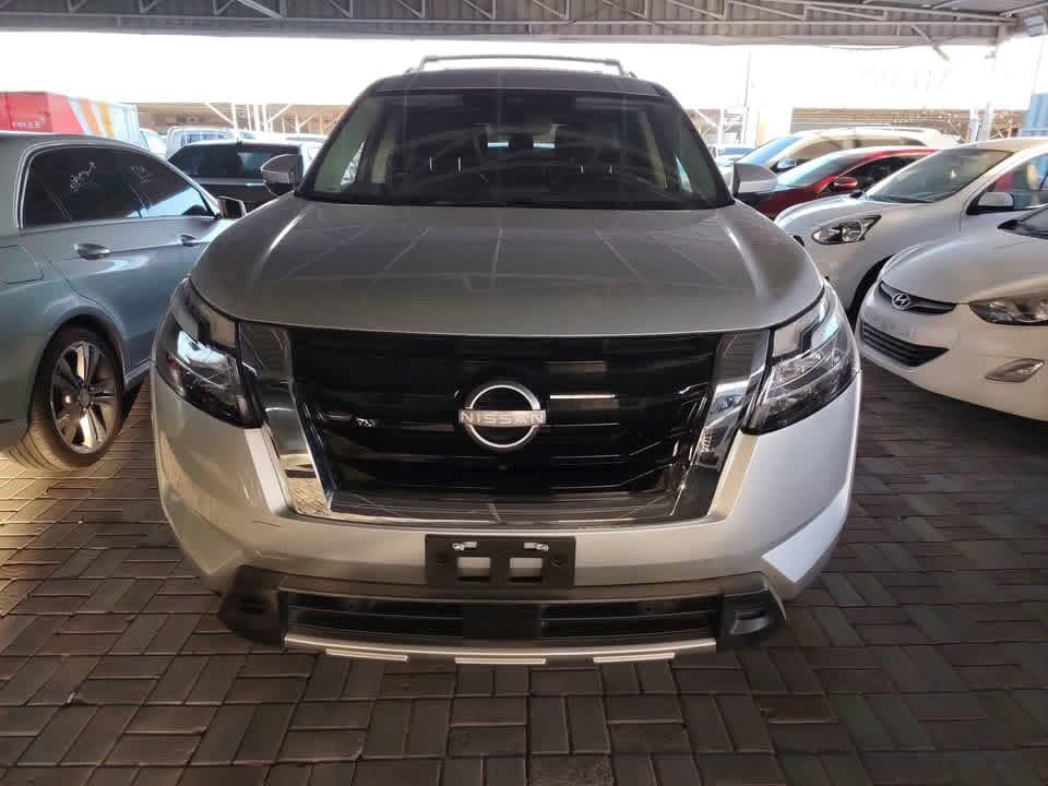 Car image 1