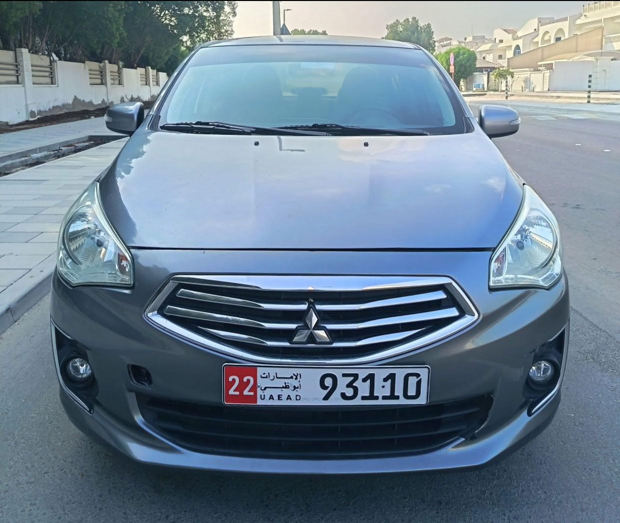 Mitsubishi Attrage GLX