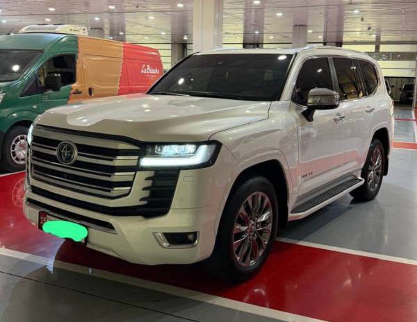 2023 Toyota Land Cruiser VXR